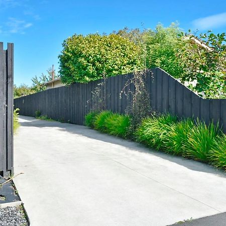Dickens St - Christchurch Holiday Homes Esterno foto