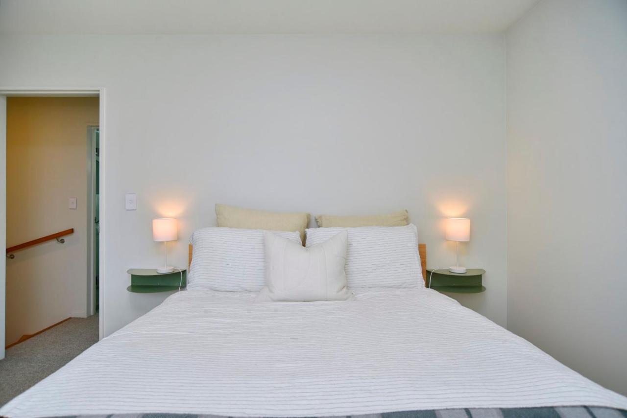 Dickens St - Christchurch Holiday Homes Esterno foto